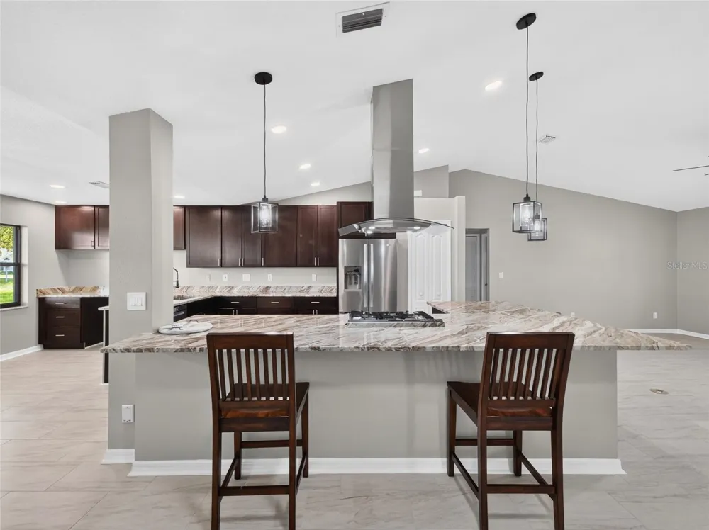 21506 QUEEN ANNE COURT Leesburg, FL 34748