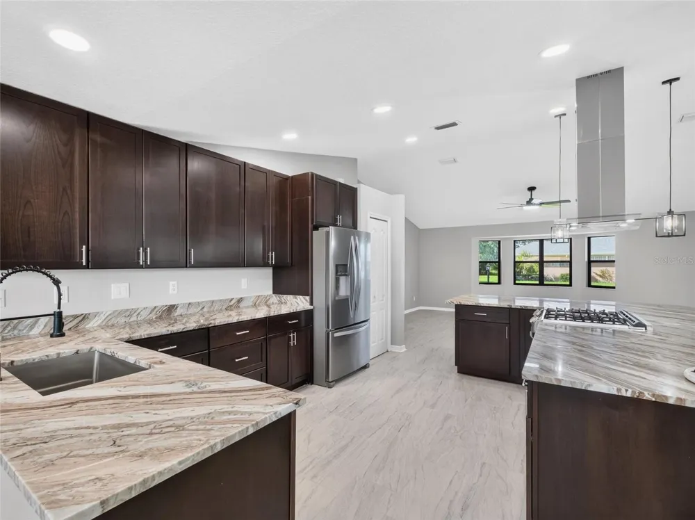 21506 QUEEN ANNE COURT Leesburg, FL 34748