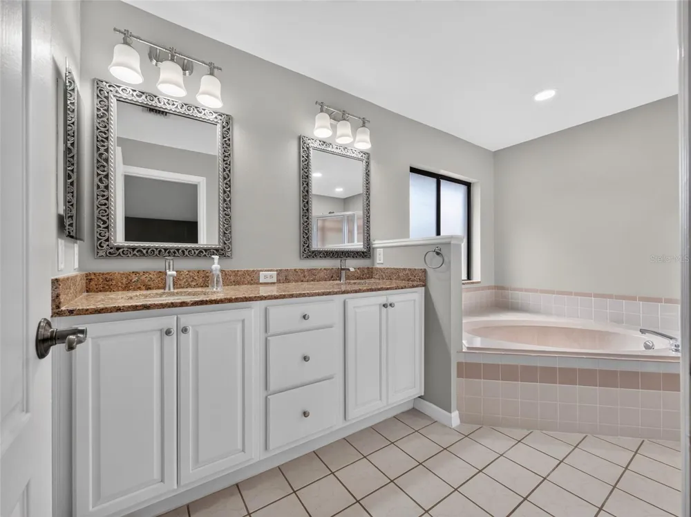 21506 QUEEN ANNE COURT Leesburg, FL 34748