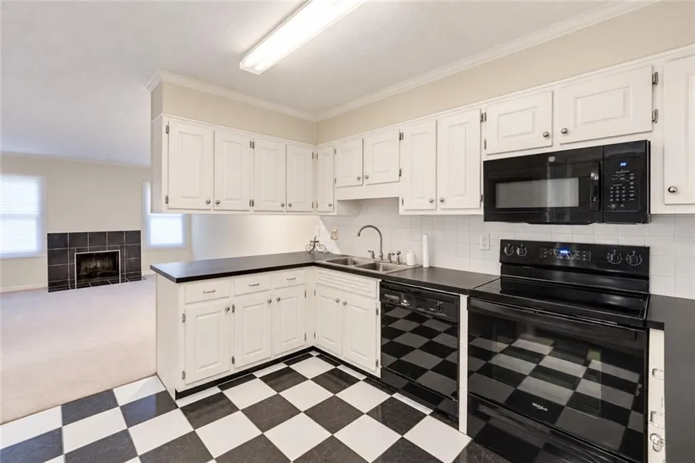 27 Willowick Drive Lithonia, GA 30038