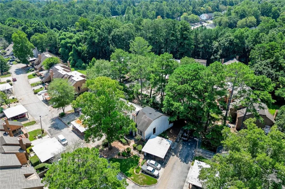 27 Willowick Drive Lithonia, GA 30038
