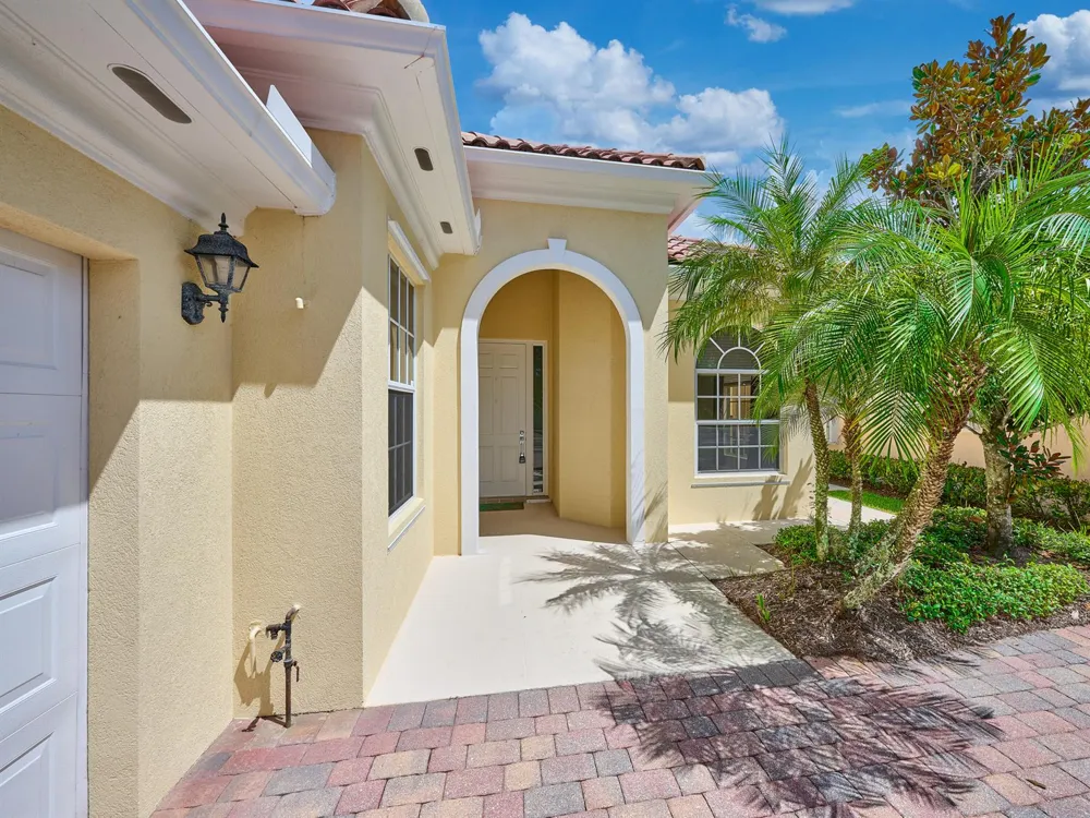 8701 Oldham Way West Palm Beach, FL 33412