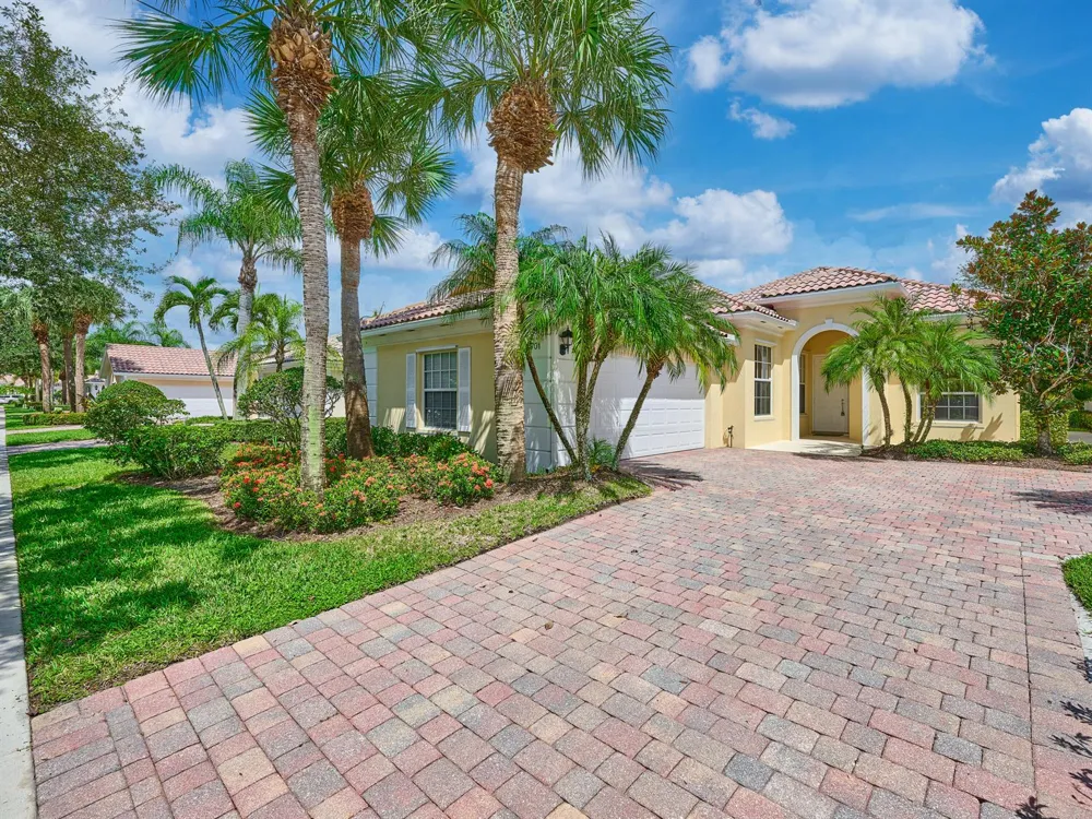 8701 Oldham Way West Palm Beach, FL 33412