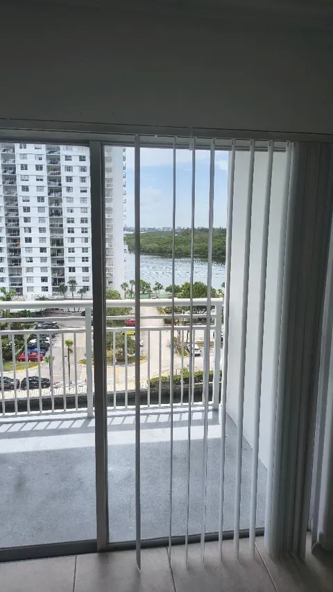 400 kings Point Dr #921