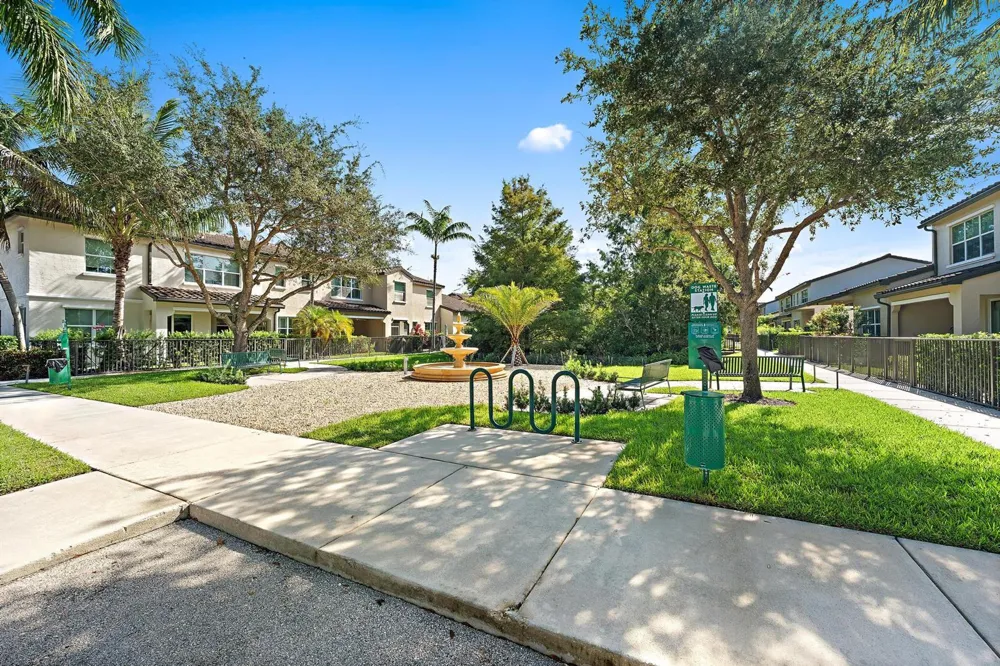 4673 MEDITERRANEAN CIRCLE Palm Beach Gardens, FL 33418