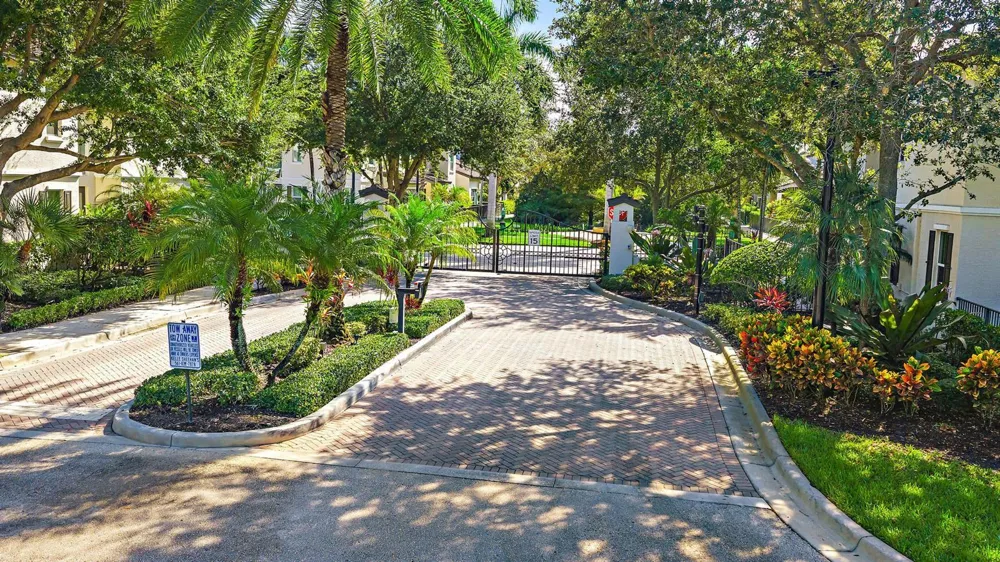 4673 MEDITERRANEAN CIRCLE Palm Beach Gardens, FL 33418
