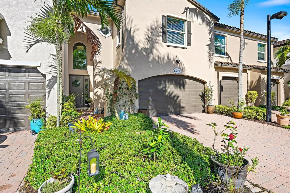 4673 MEDITERRANEAN CIRCLE Palm Beach Gardens, FL 33418