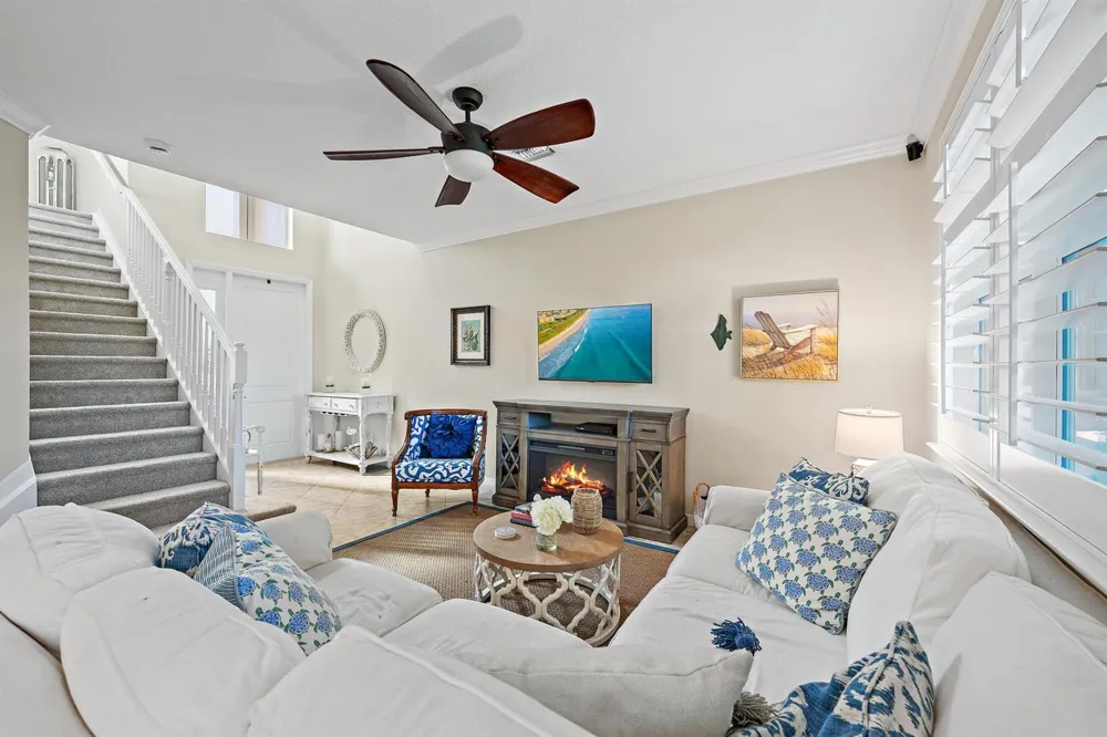 4673 MEDITERRANEAN CIRCLE Palm Beach Gardens, FL 33418