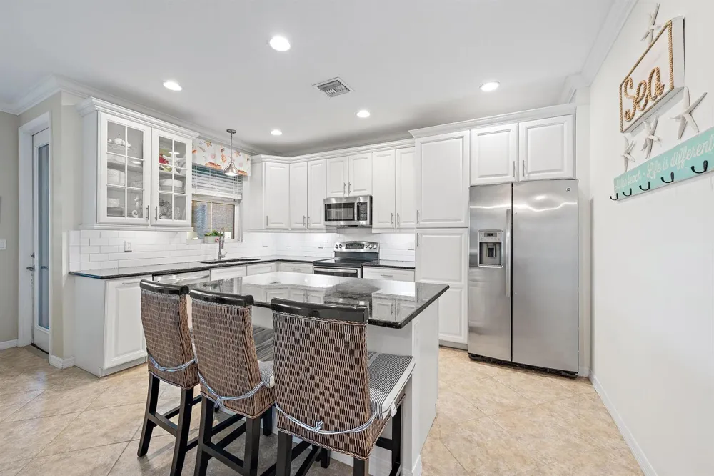 4673 MEDITERRANEAN CIRCLE Palm Beach Gardens, FL 33418