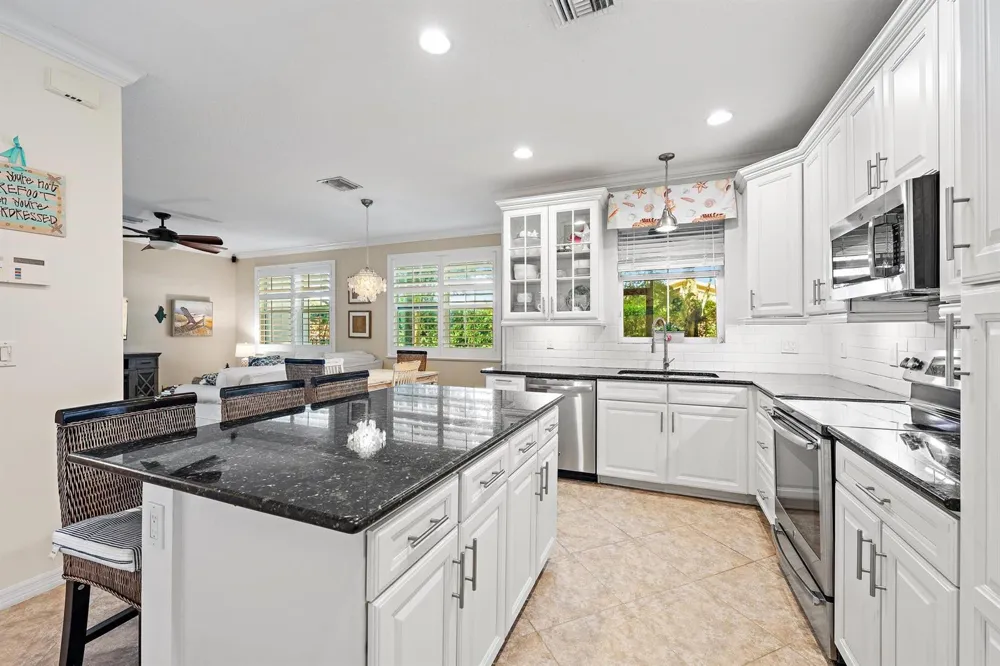 4673 MEDITERRANEAN CIRCLE Palm Beach Gardens, FL 33418