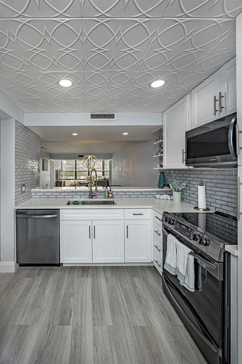 3630 Whitehall Drive West Palm Beach, FL 33401