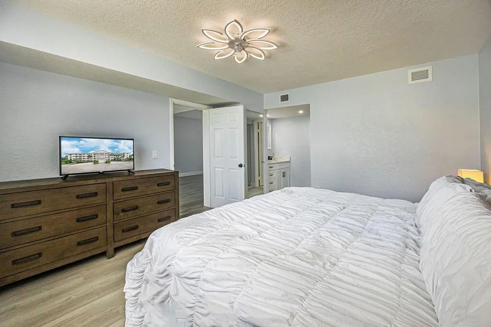 3630 Whitehall Drive West Palm Beach, FL 33401