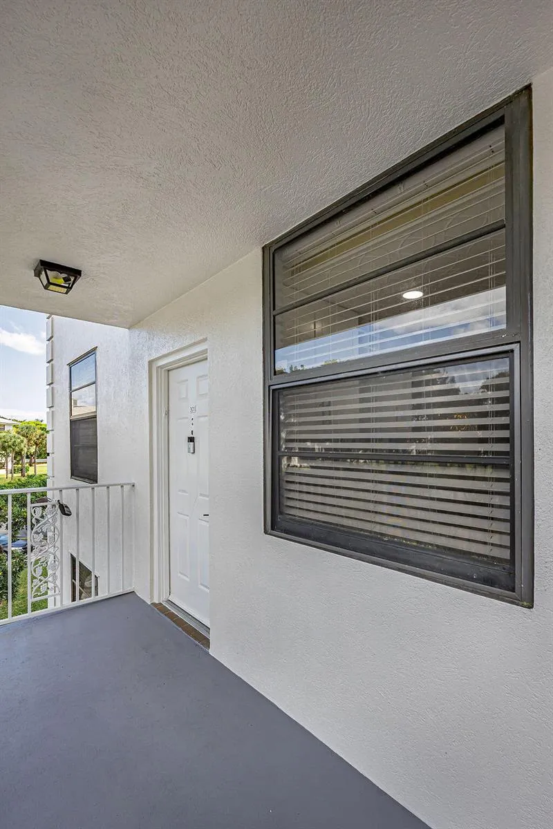 3630 Whitehall Drive West Palm Beach, FL 33401