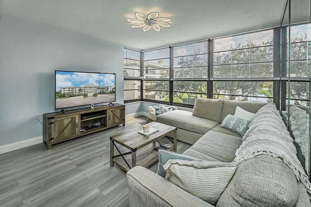 3630 Whitehall Drive West Palm Beach, FL 33401