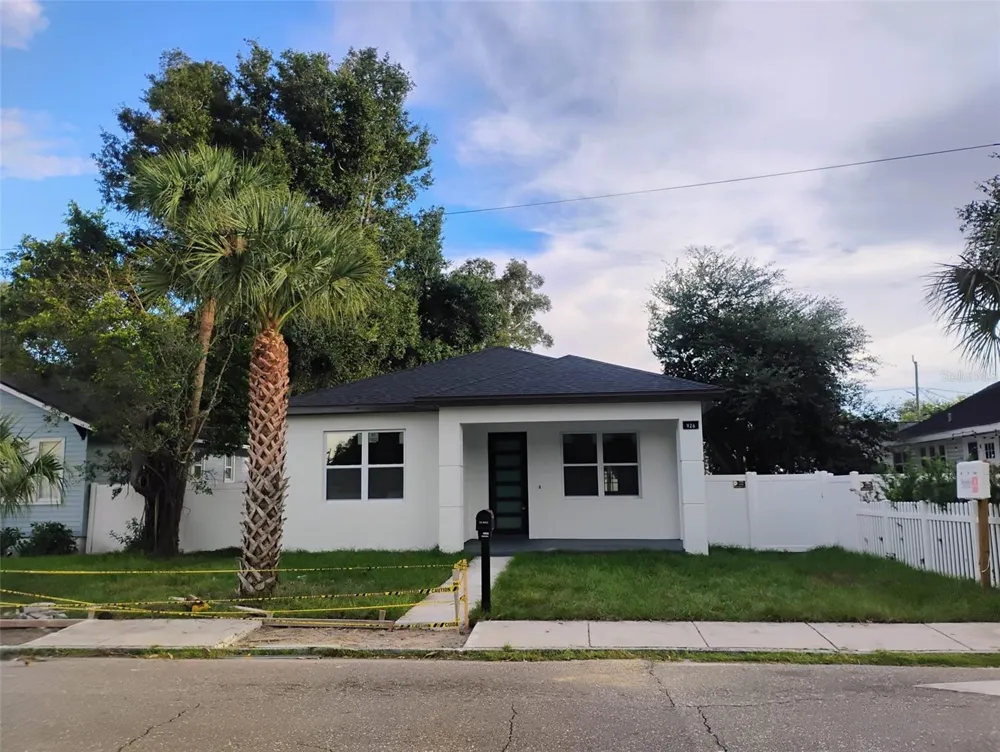 926 11TH AVENUE S St Petersburg, FL 33705