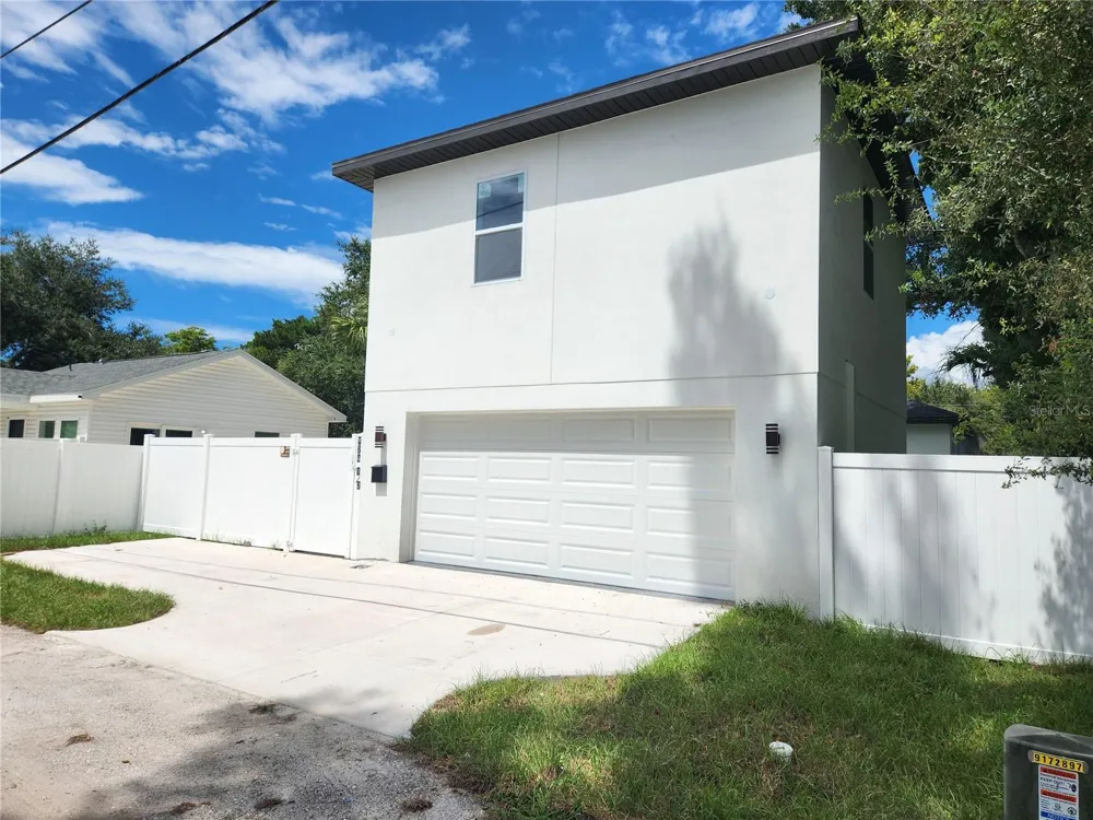 926 11TH AVENUE S St Petersburg, FL 33705