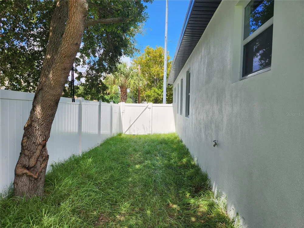 926 11TH AVENUE S St Petersburg, FL 33705
