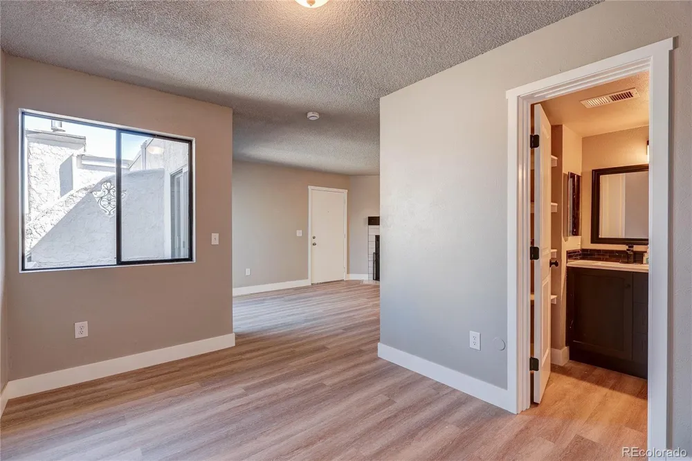 1820 Newland Court #312 Lakewood, CO 80214