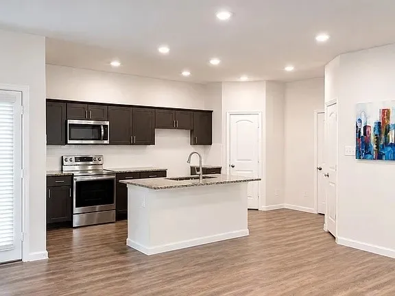 4660 Raleigh Dalton Dallas, TX 75227