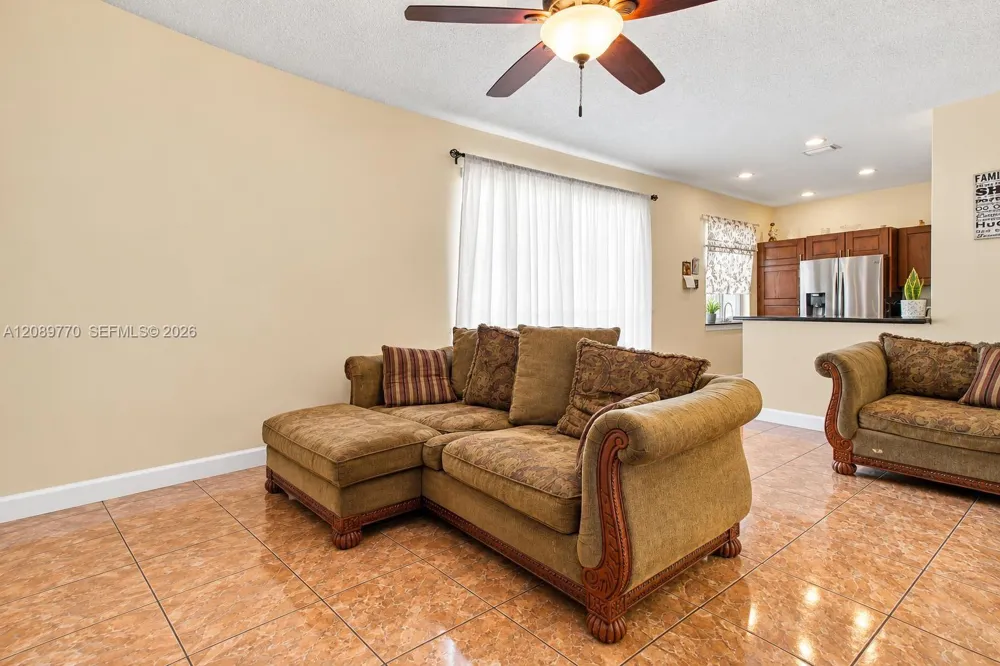 10251 NW 3rd St Pembroke Pines, FL 33026