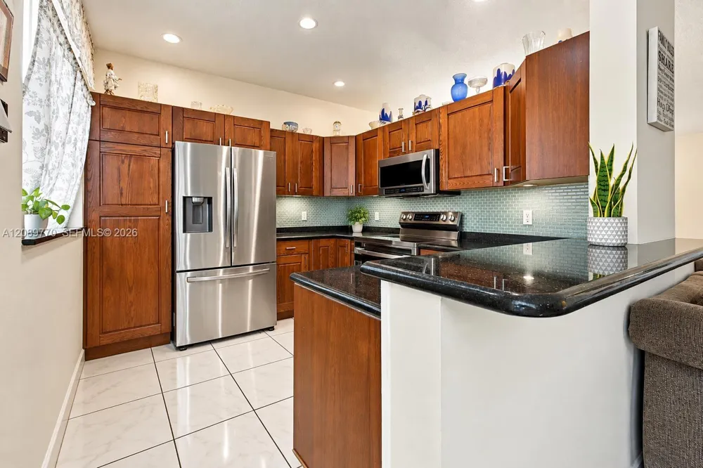 10251 NW 3rd St Pembroke Pines, FL 33026