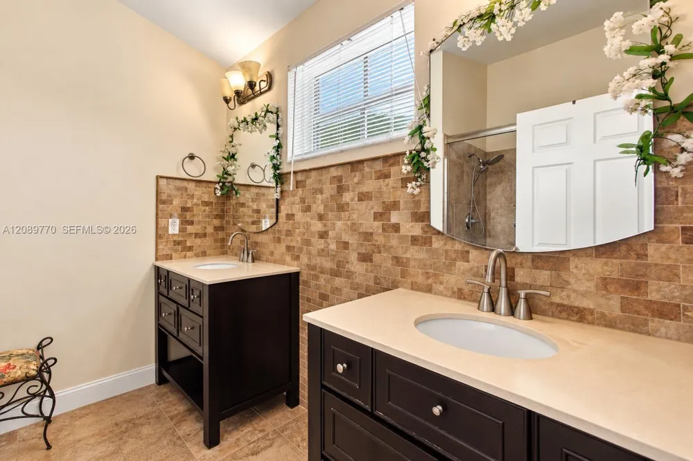 10251 NW 3rd St Pembroke Pines, FL 33026