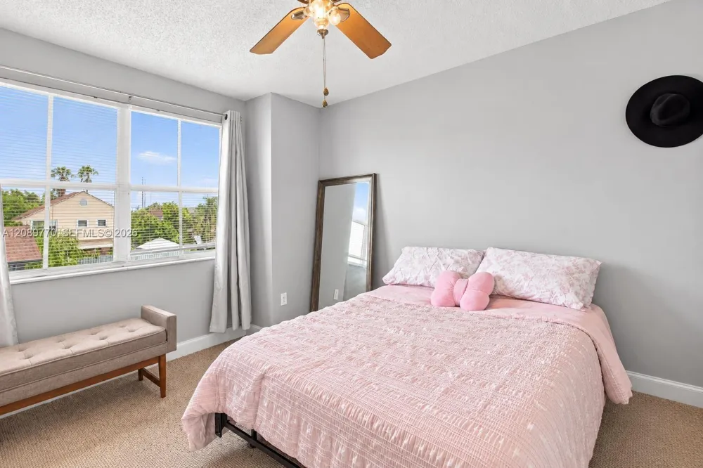 10251 NW 3rd St Pembroke Pines, FL 33026