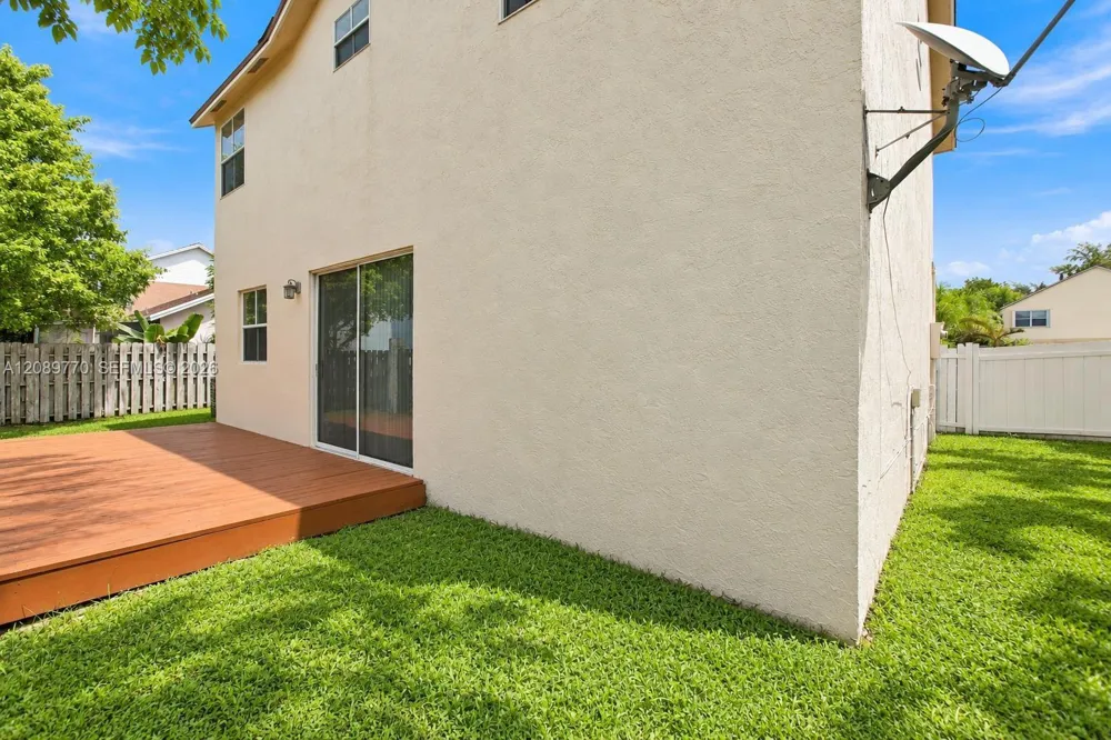 10251 NW 3rd St Pembroke Pines, FL 33026