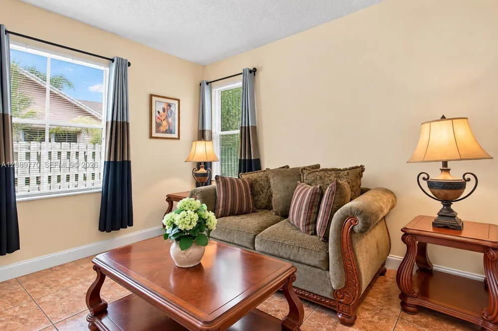 10251 NW 3rd St Pembroke Pines, FL 33026