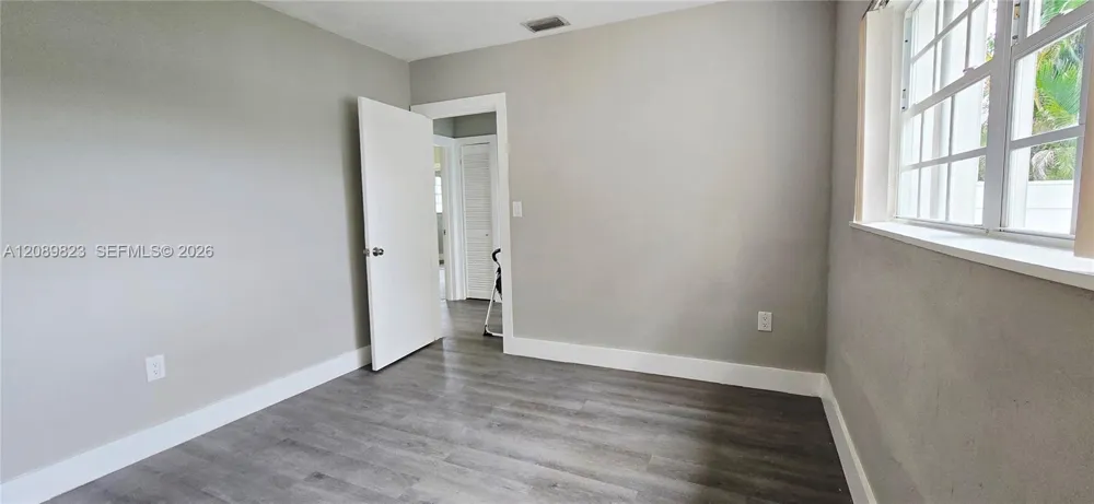 580 W 34th Pl #0 Hialeah, FL 33012