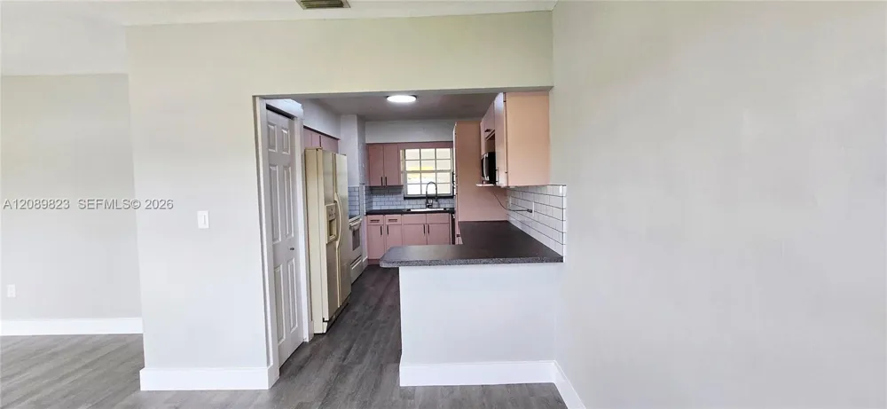 580 W 34th Pl #0 Hialeah, FL 33012