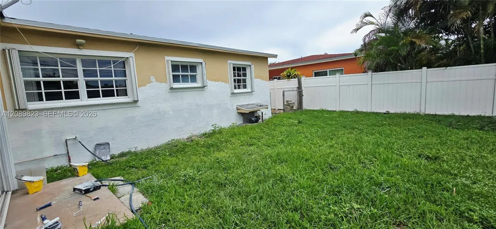 580 W 34th Pl #0 Hialeah, FL 33012