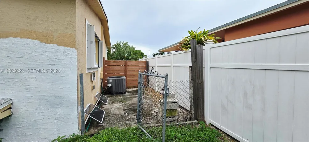 580 W 34th Pl #0 Hialeah, FL 33012
