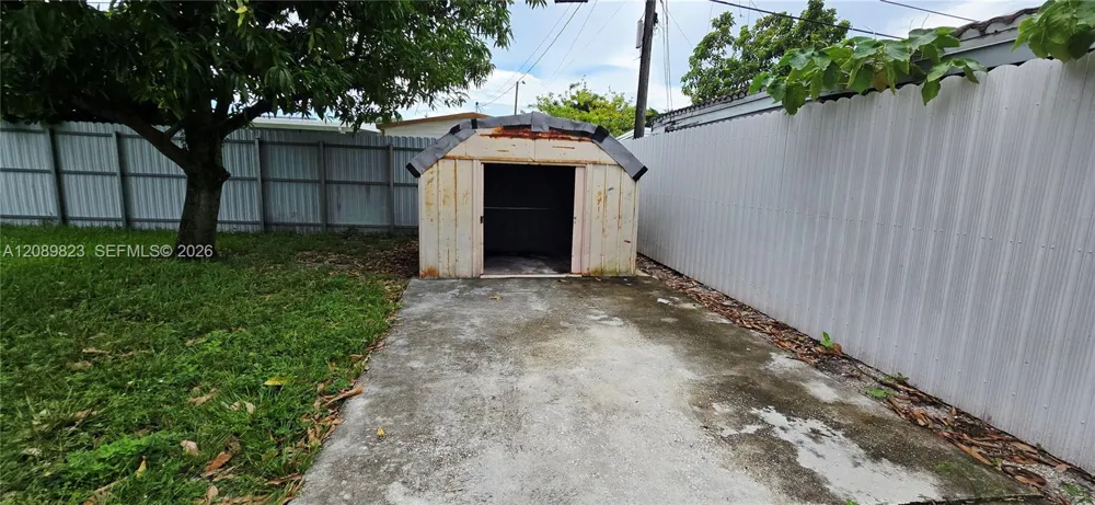 580 W 34th Pl #0 Hialeah, FL 33012