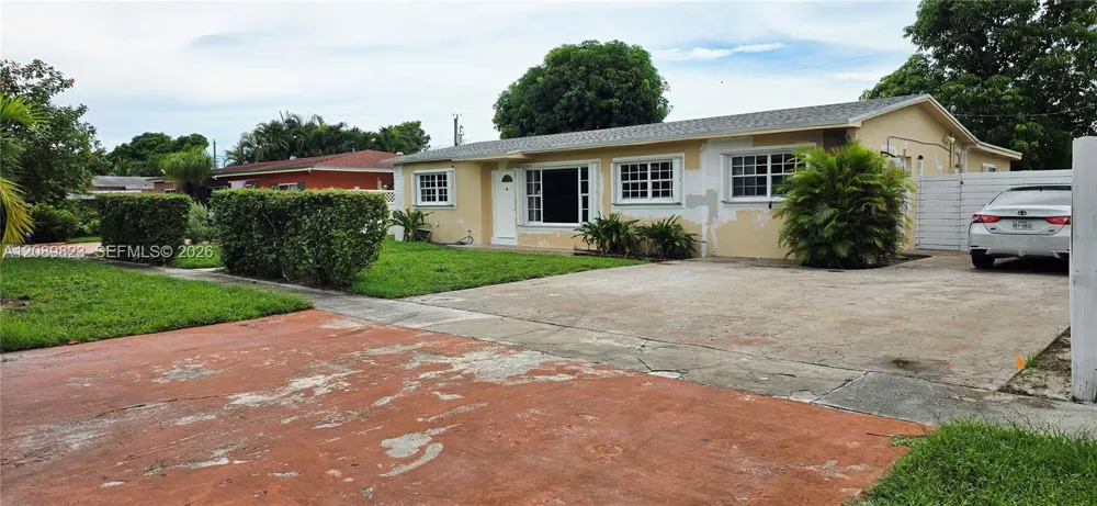 580 W 34th Pl #0 Hialeah, FL 33012