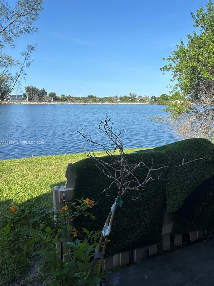 3370 Beau Rivage Dr #3C Pompano Beach, FL 33064