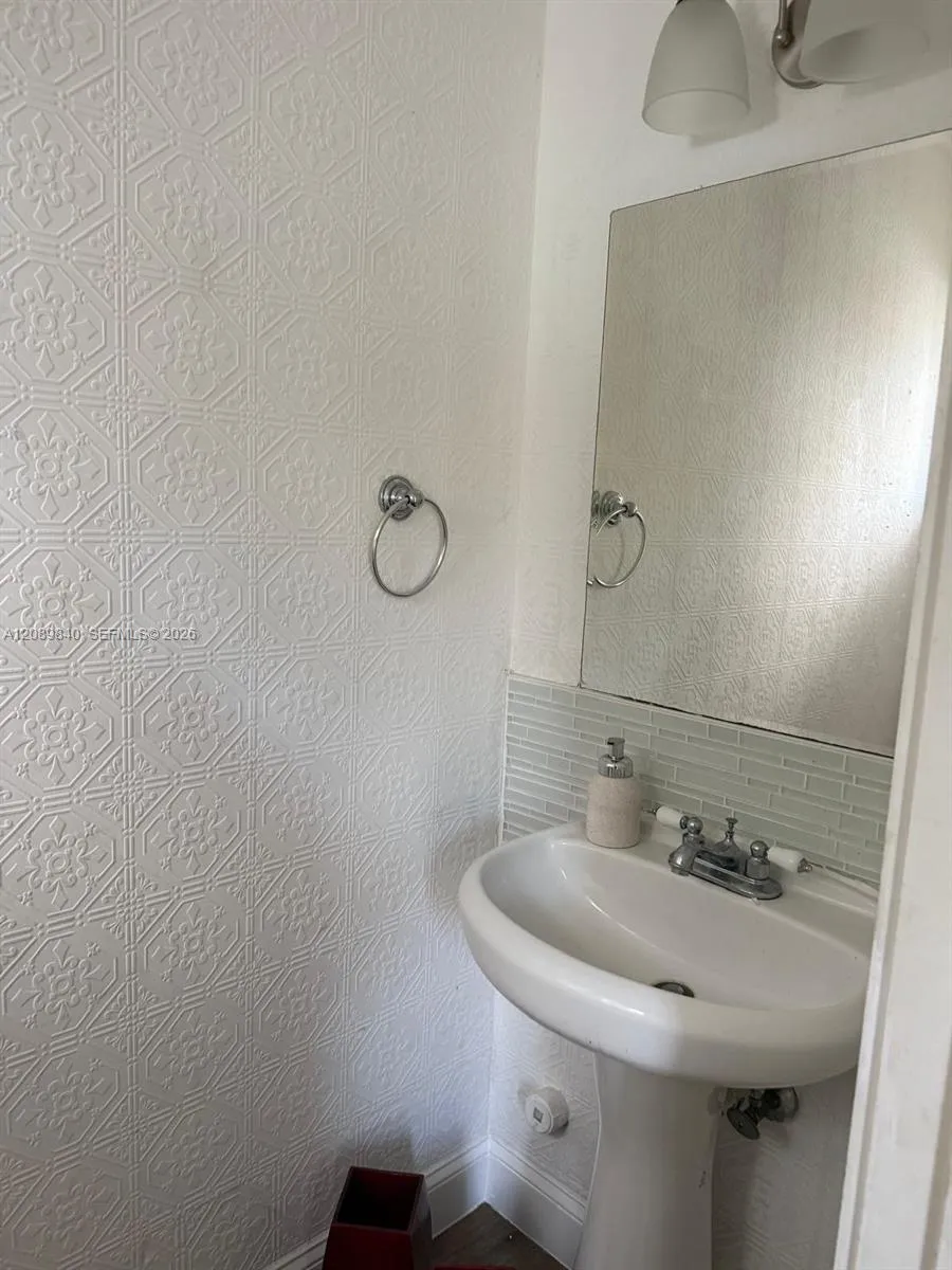 3370 Beau Rivage Dr #3C Pompano Beach, FL 33064