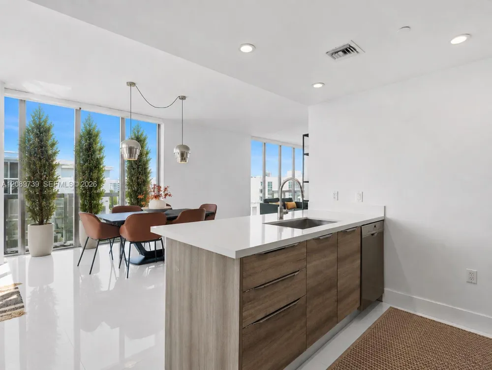 9940 W Bay Harbor Dr #7C-N Bay Harbor Islands, FL 33154