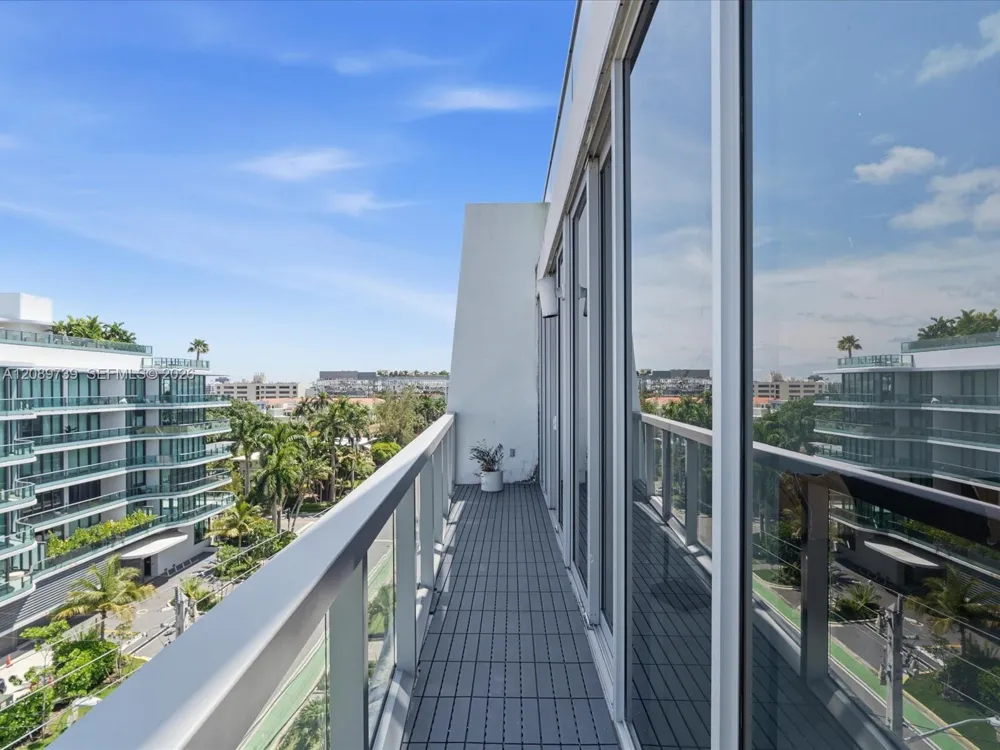 9940 W Bay Harbor Dr #7C-N Bay Harbor Islands, FL 33154