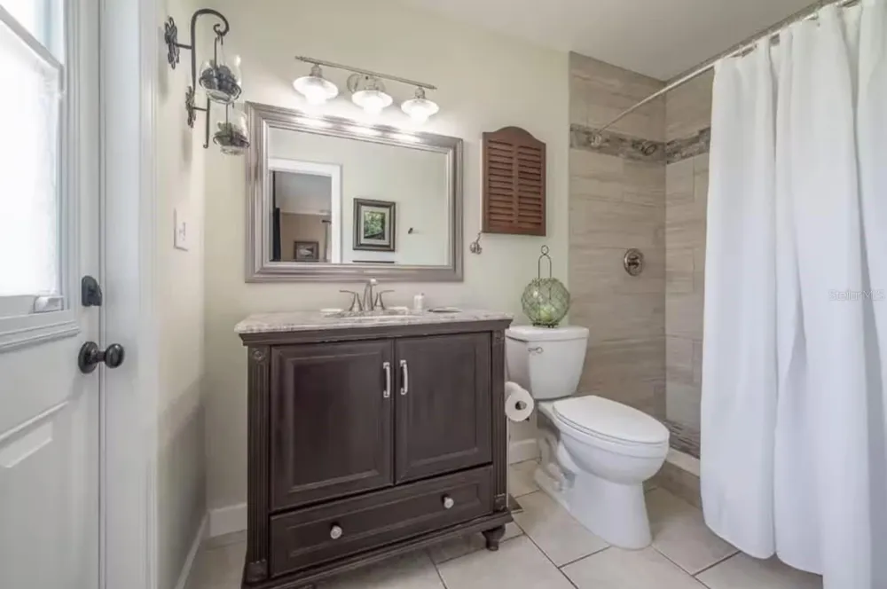 11606 79TH AVENUE Seminole, FL 33772