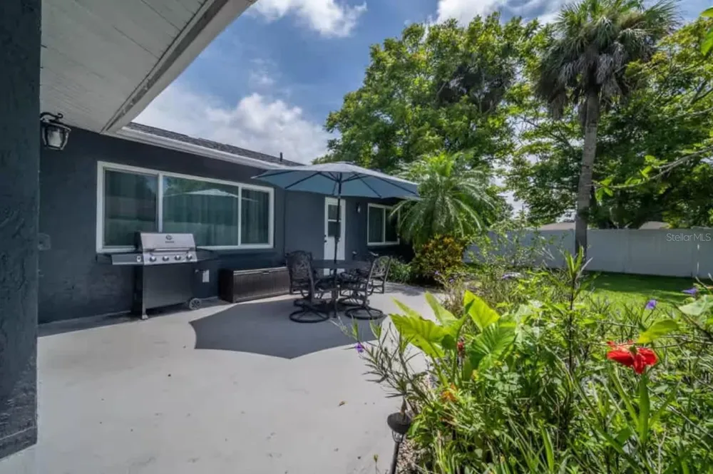 11606 79TH AVENUE Seminole, FL 33772