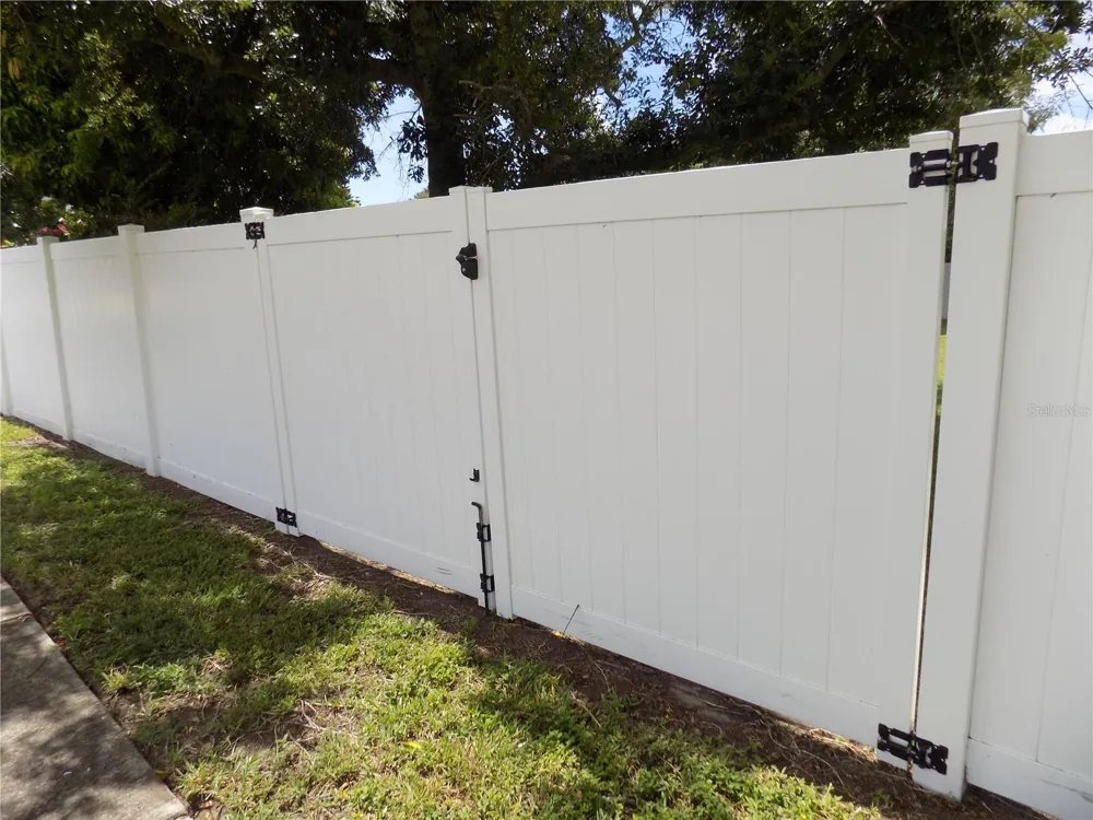 11606 79TH AVENUE Seminole, FL 33772
