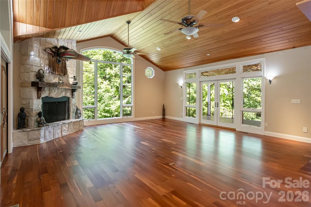 3999 Laurel Park Highway Hendersonville, NC 28739