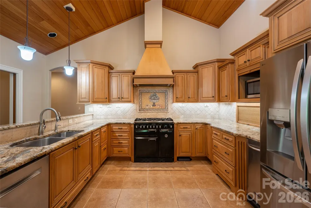 3999 Laurel Park Highway Hendersonville, NC 28739