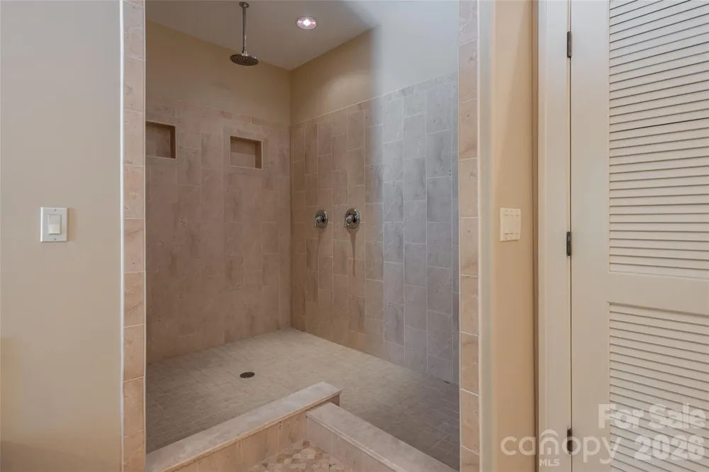 3999 Laurel Park Highway Hendersonville, NC 28739