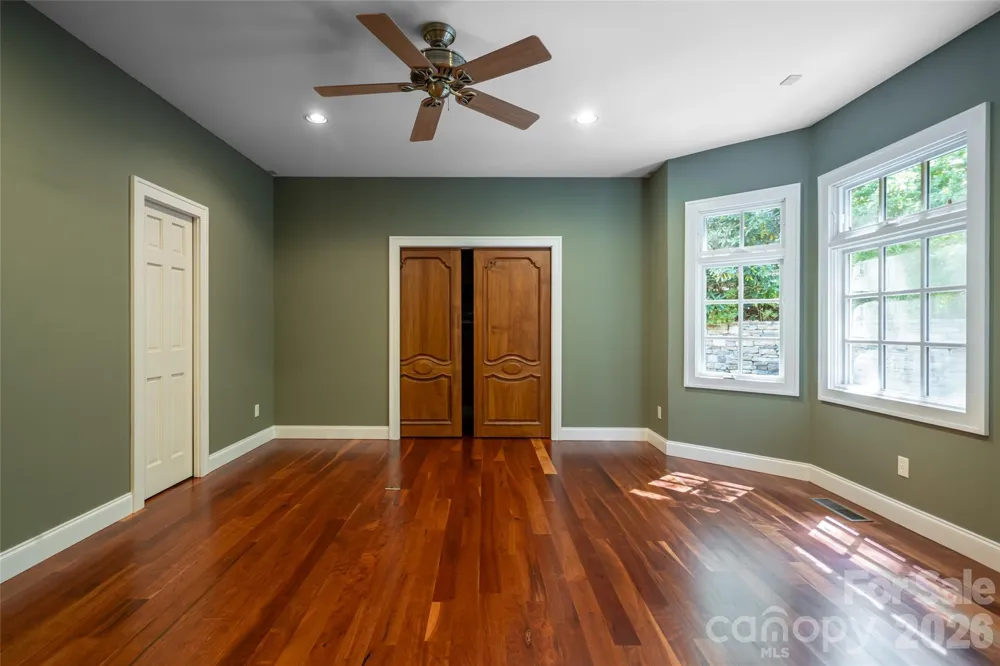 3999 Laurel Park Highway Hendersonville, NC 28739