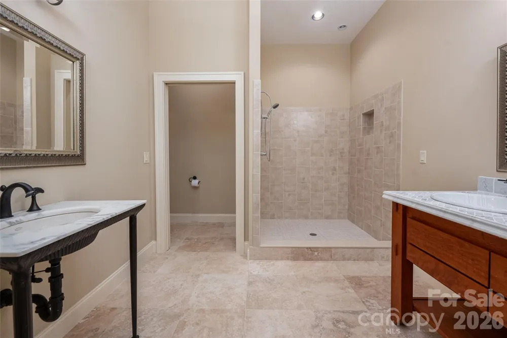 3999 Laurel Park Highway Hendersonville, NC 28739