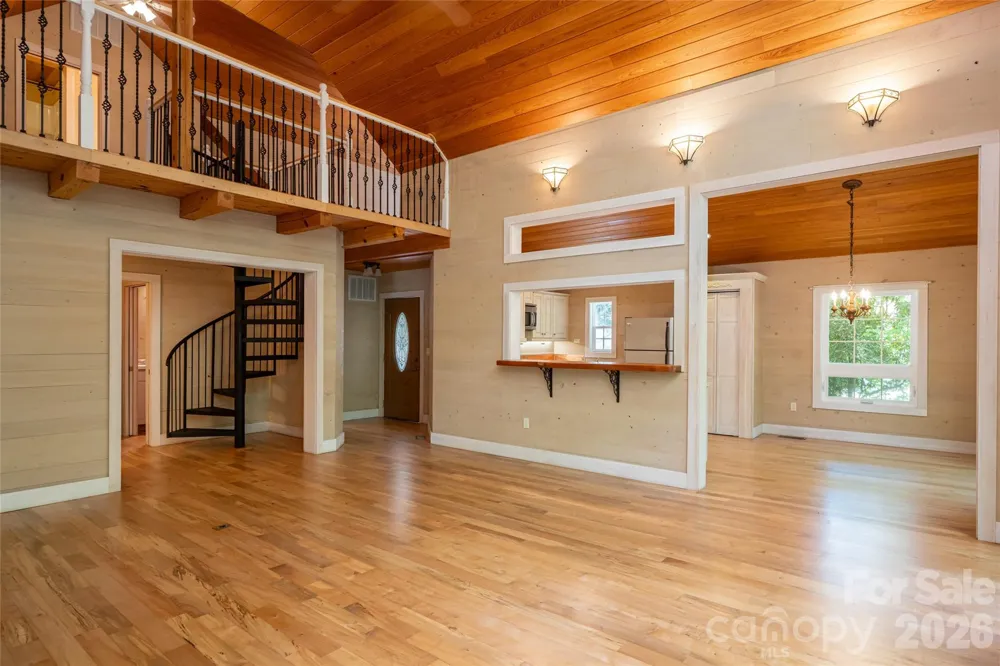 3999 Laurel Park Highway Hendersonville, NC 28739