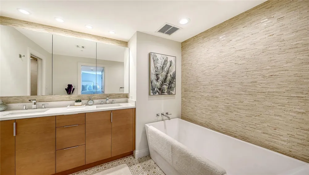 1211 GULF OF MEXICO DRIVE #603 Longboat Key, FL 34228