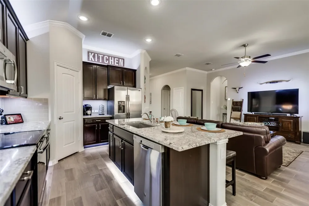 639 Devonshire Drive Fate, TX 75189